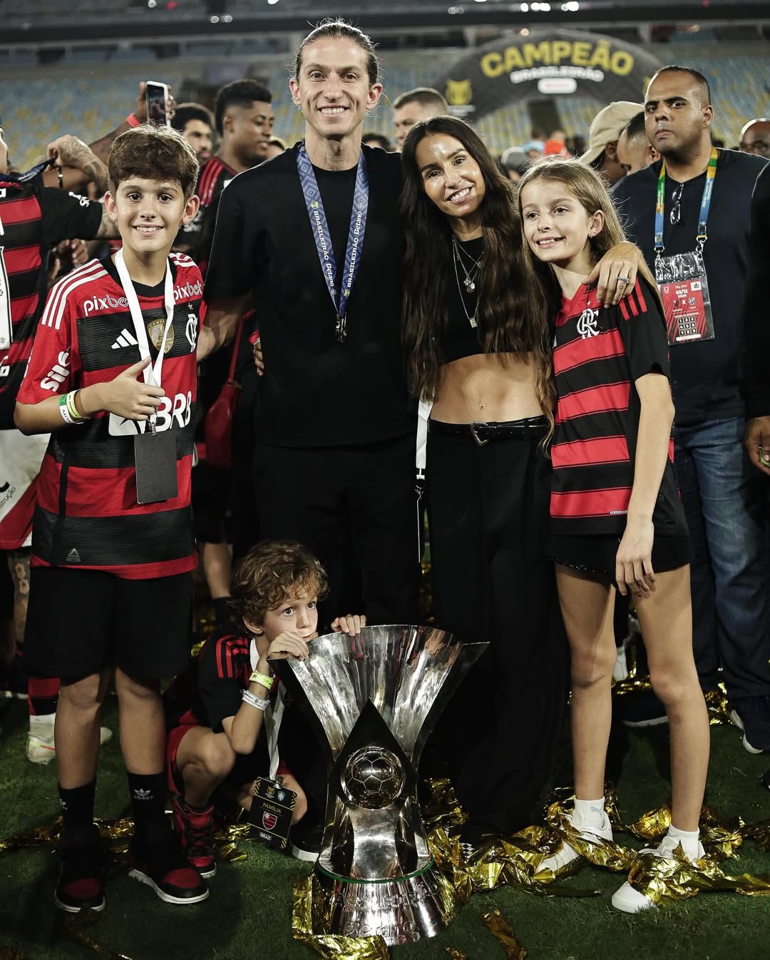 Filipe Luis e família - Foto: Reprodução/Instagram