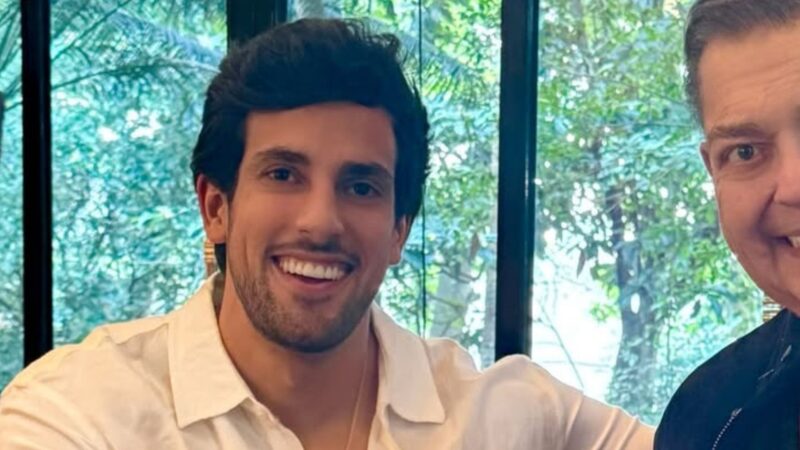 Aos 75 anos, Faustão faz raríssima aparição em foto com o genro: ‘Que sorte’