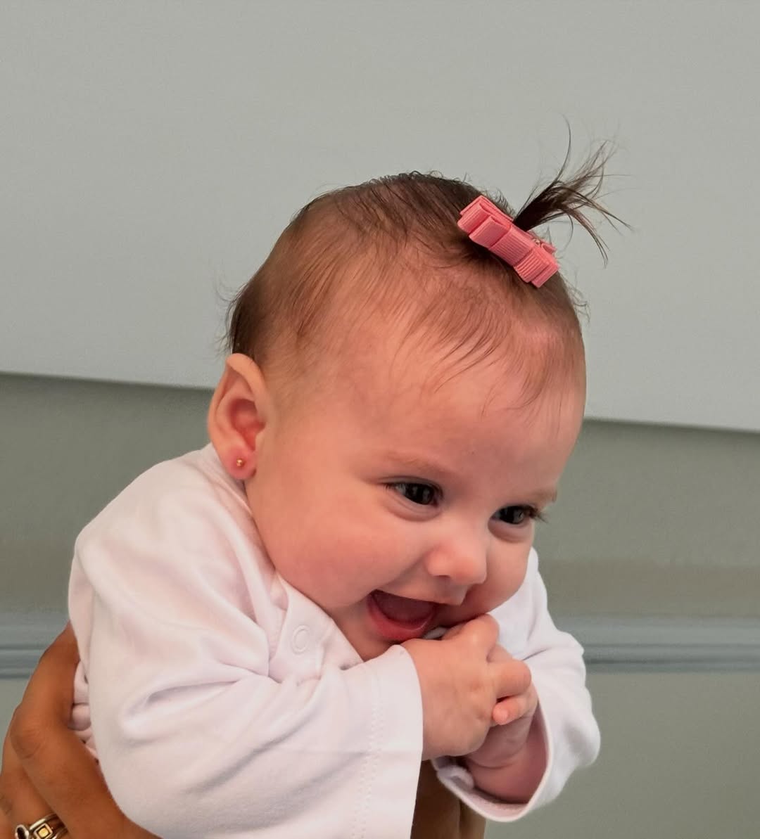 Amanda Kimberlly mostra fotos inéditas de Helena, sua filha com Neymar Jr - Foto: Reprodução / Instagram @akimberllya