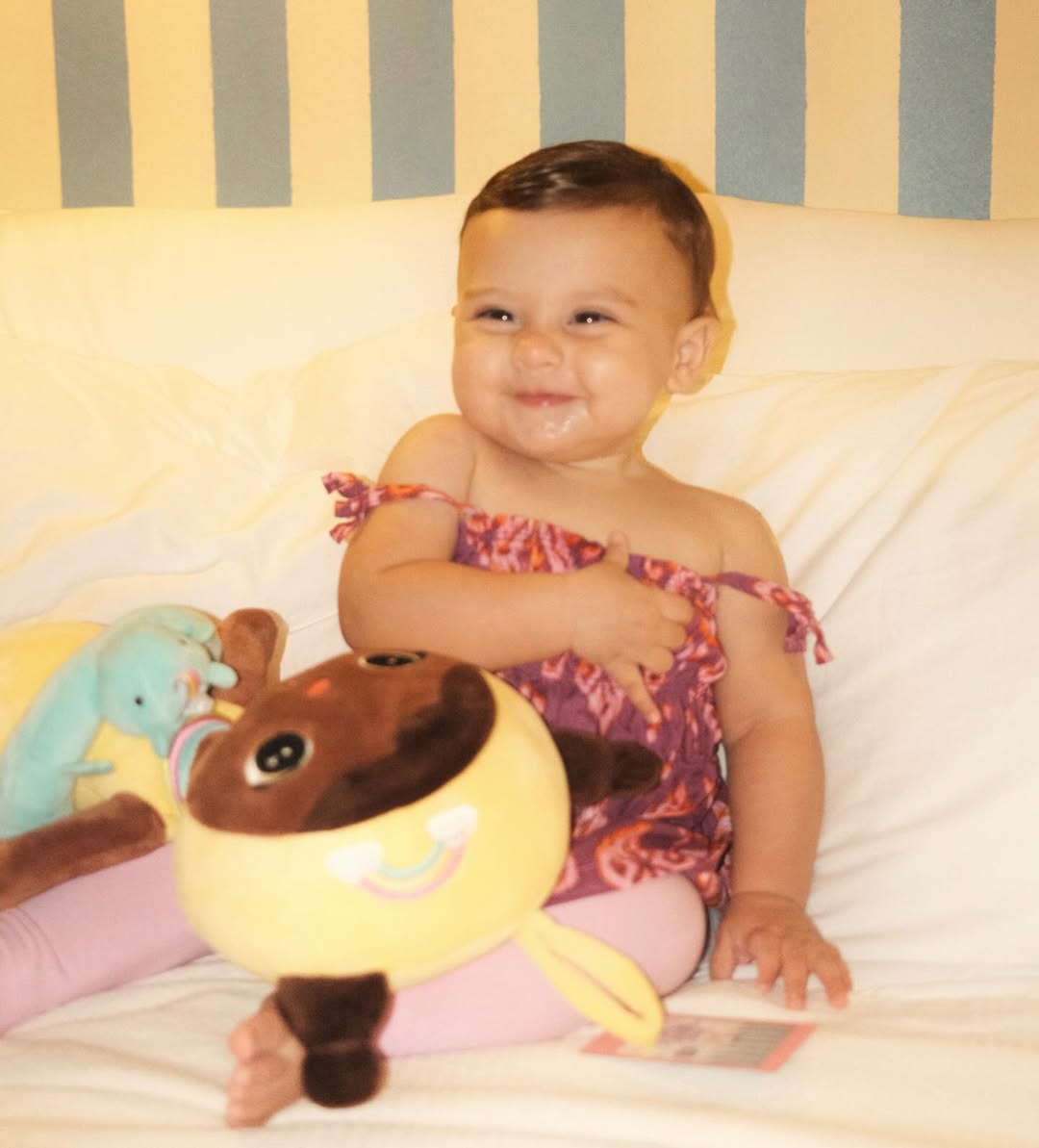 Amanda Kimberlly mostra fotos inéditas de Helena, sua filha com Neymar Jr - Foto: Reprodução / Instagram @akimberllya