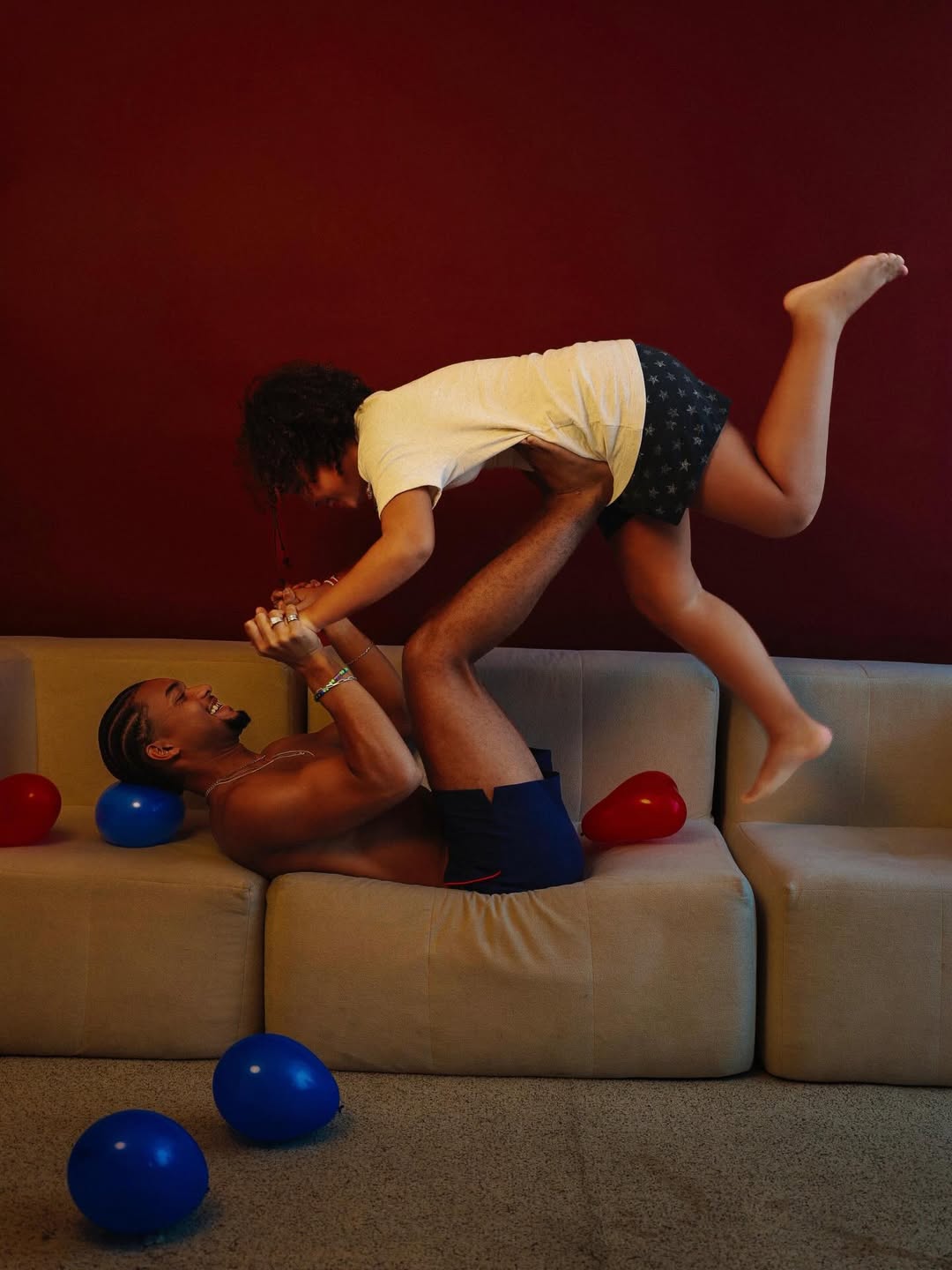 Juan Paiva com a filha, Analice - Foto: Reprodução / Instagram @anjupaiva @alicecoellho__