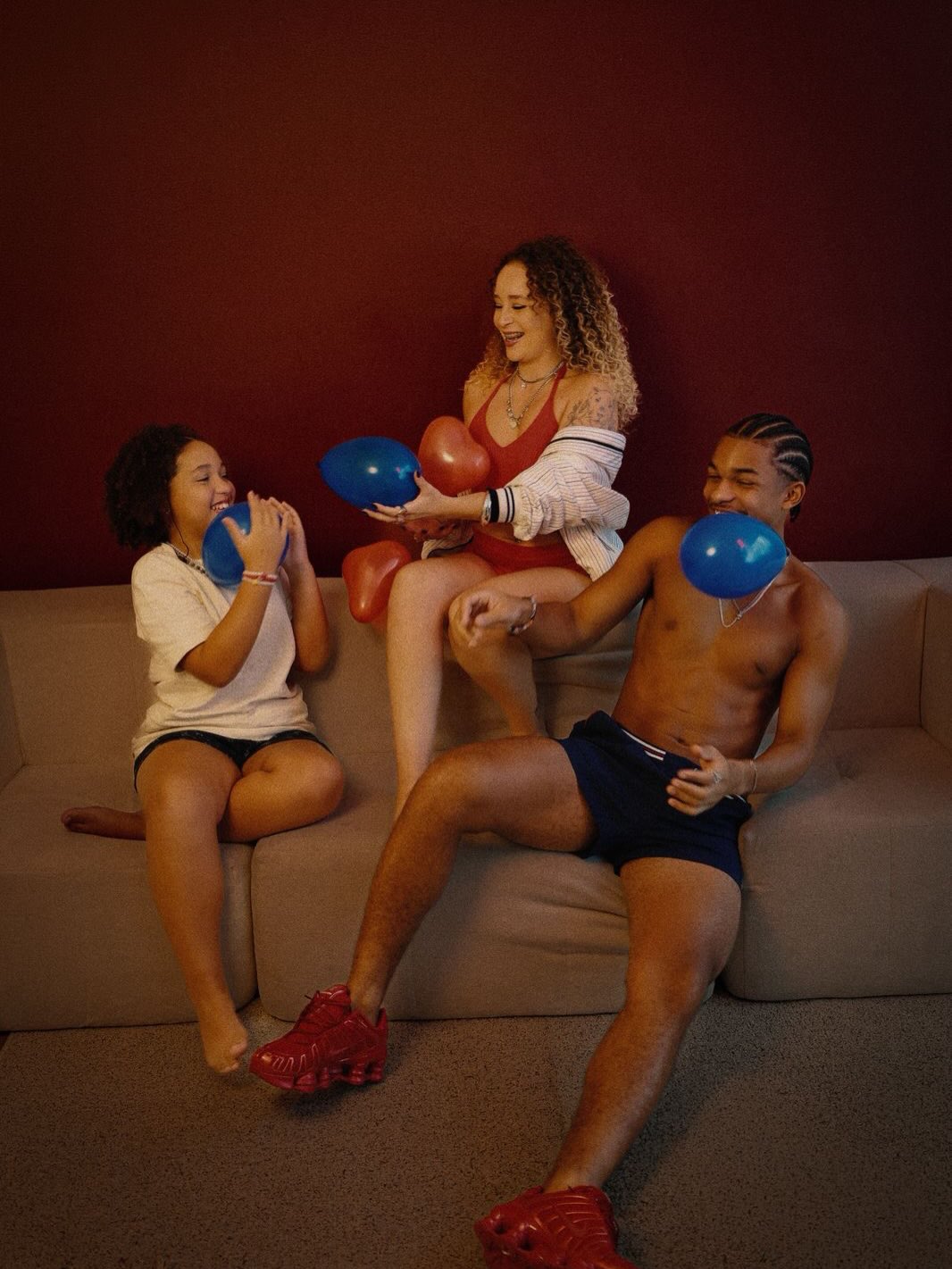 Juan Paiva com a filha, Analice, e a esposa, Fabiana - Foto: Reprodução / Instagram @anjupaiva @alicecoellho__