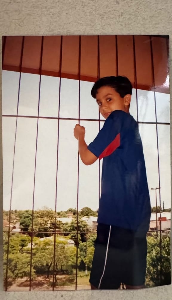 Mãe de Luan Santana resgata fotos da infância do filho