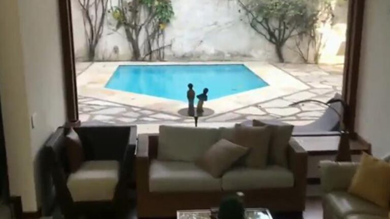 Apresentador tem mansão com piscina milionária e patrimônio de R$ 38 milhões