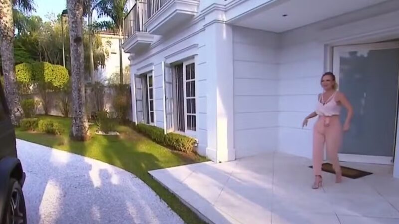 Com novo programa na Globo, apresentadora mora em mansão de R$ 8 milhões