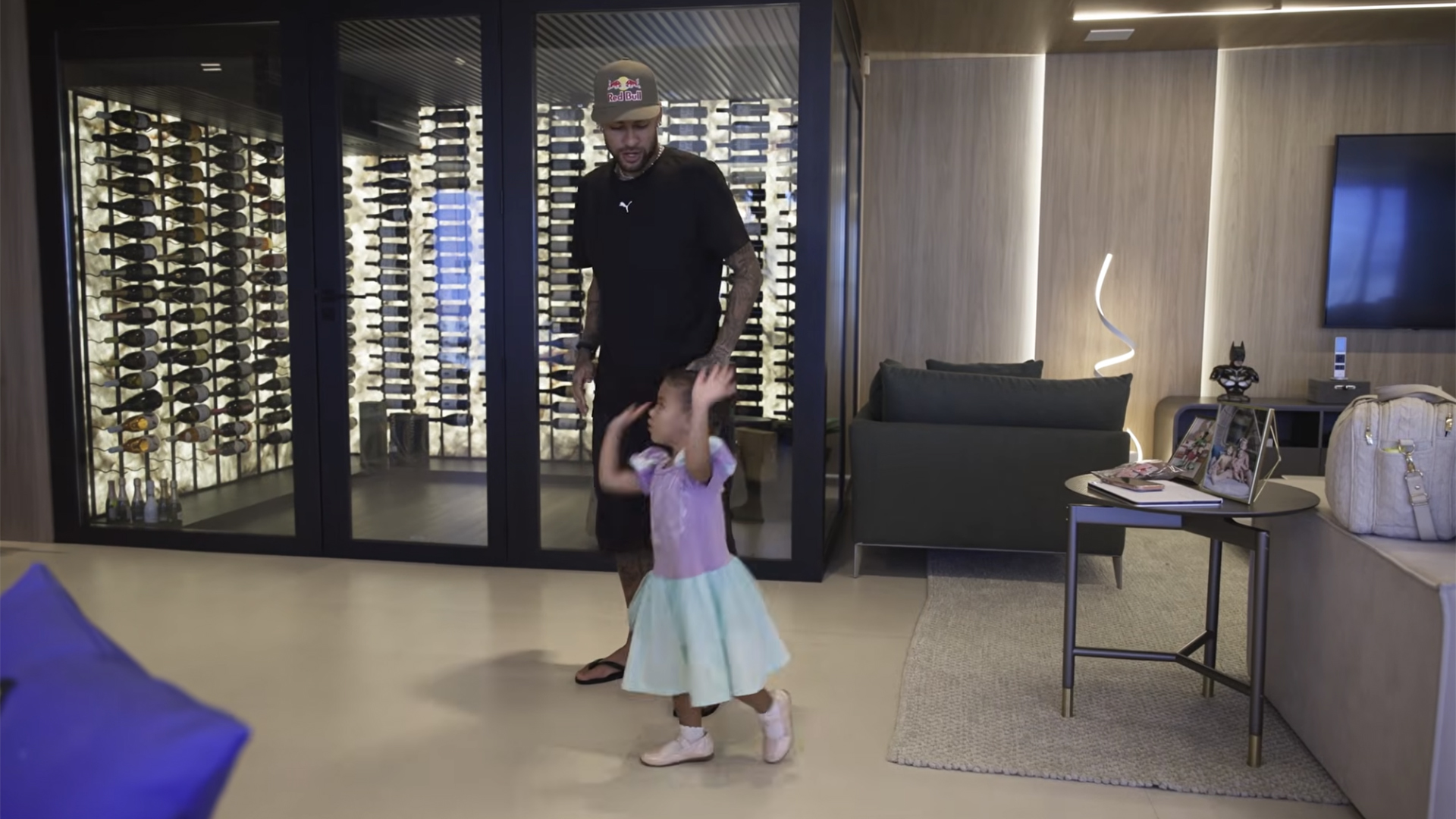 Mansão de Neymar Jr - Foto: Reprodução / YouTube