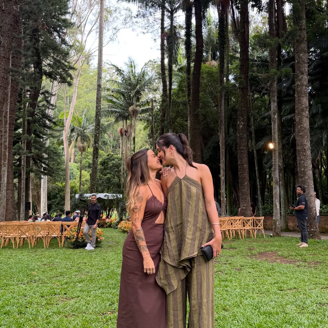 Mariana Spinelli e a namorada - Foto: Instagram