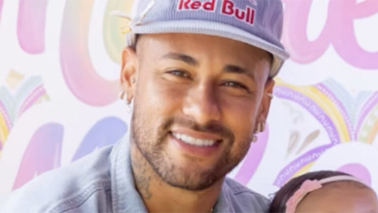 Neymar Jr exibe foto inédita com as 3 filhas no Dia da Mulher