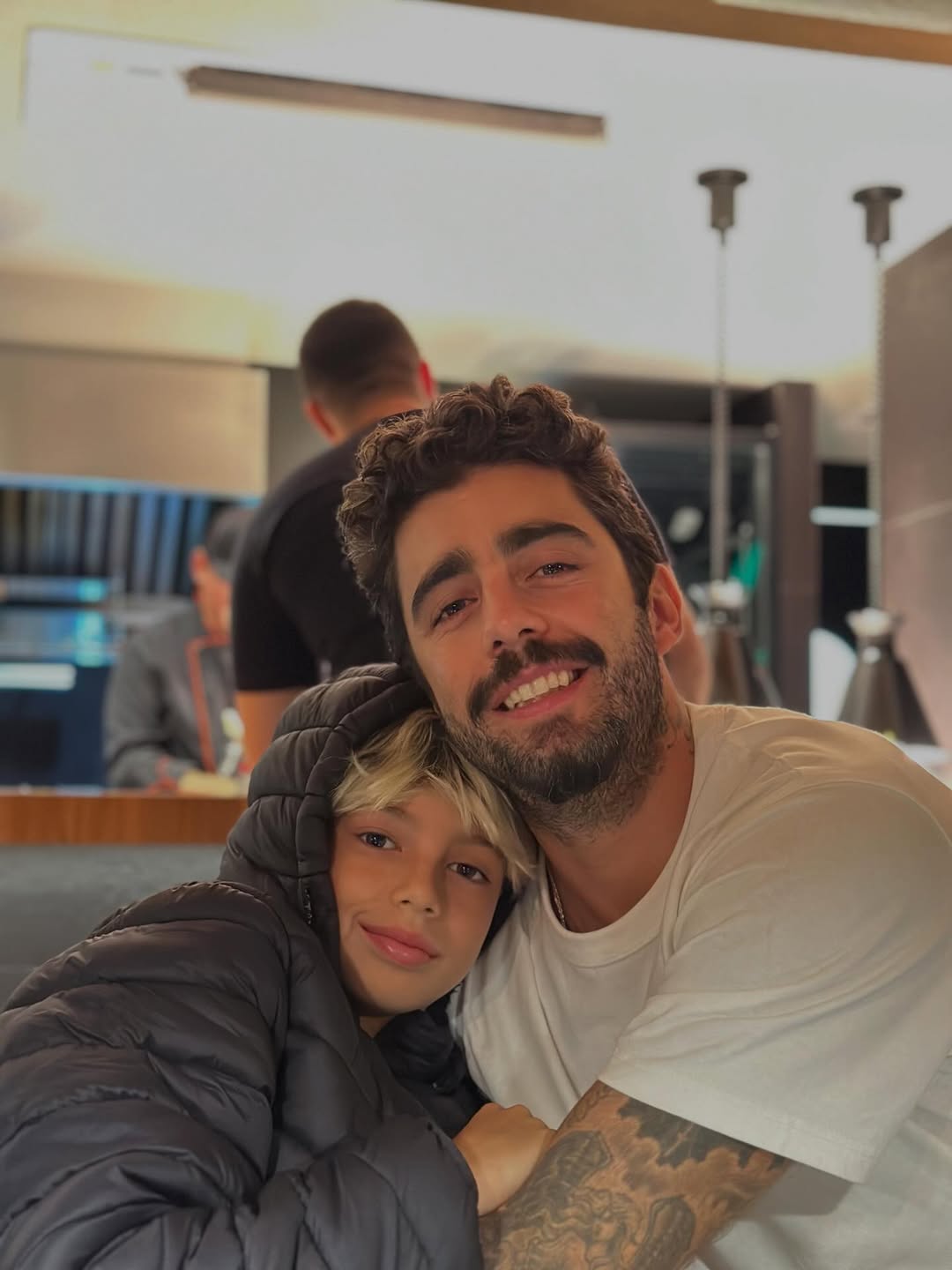 Pedro Scooby com o filho mais velho, Dom - Foto: Reprodução / Instagram @pedroscooby 