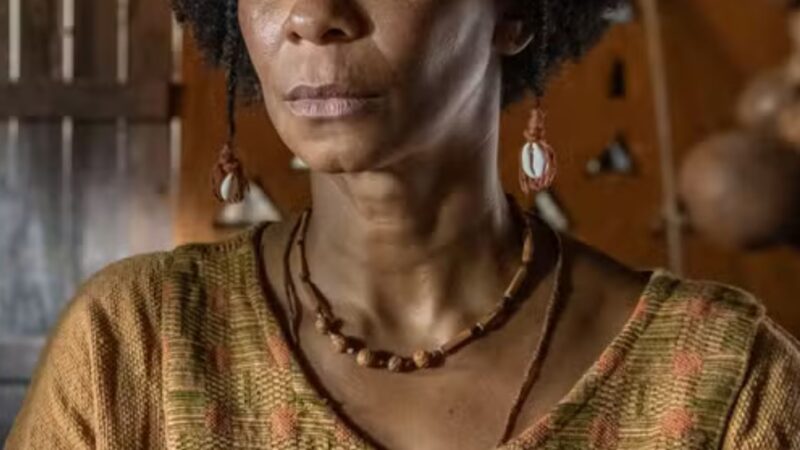 Aos 46 anos, apresentadora muda carreira e fala sobre medo em nova profissão