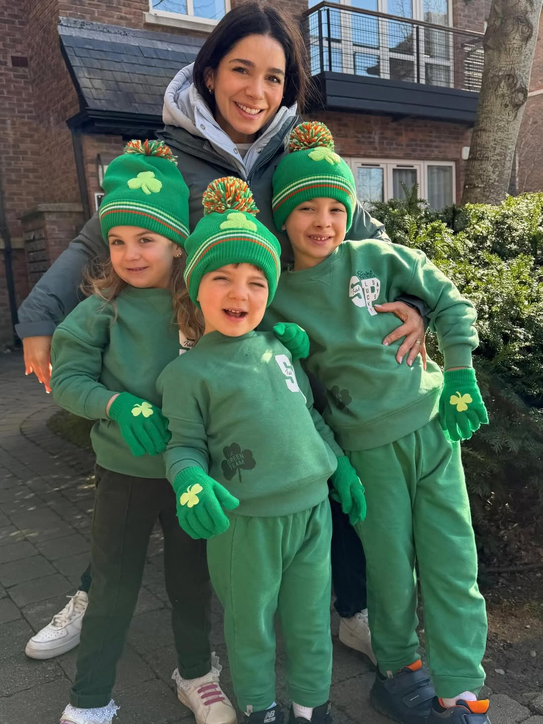 Sabrina Petraglia exibe fotos com os filhos - Foto: Reprodução / Instagram