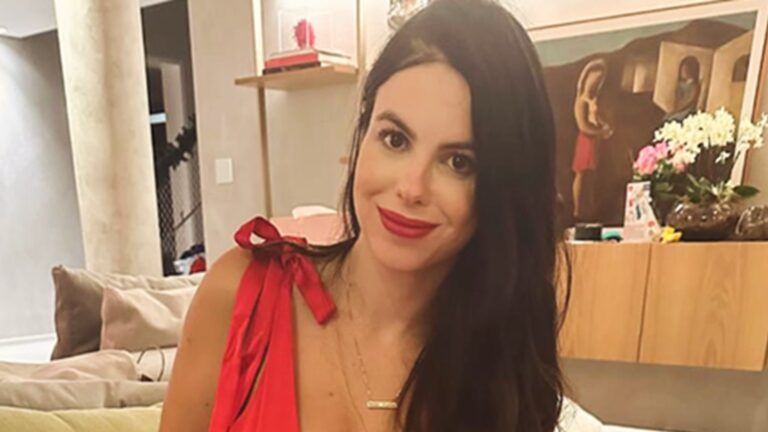 Aos 5 anos, filho de Sthefany Brito rouba a cena em momento fofo com a mãe e o irmão caçula