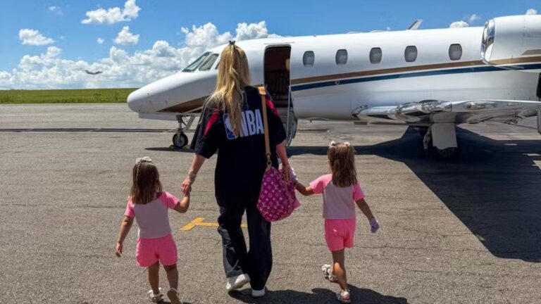 Momento família! Virginia aproveita tarde rara em São Paulo com os herdeiros