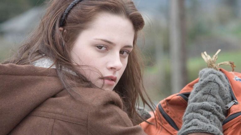 Aos 49 anos, ator brasileiro será par romântico de Kristen Stewart em suspense com vampiros