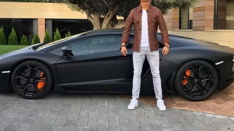 Cristiano Ronaldo é o famoso mencionado no texto - Foto: Reprodução/Instagram