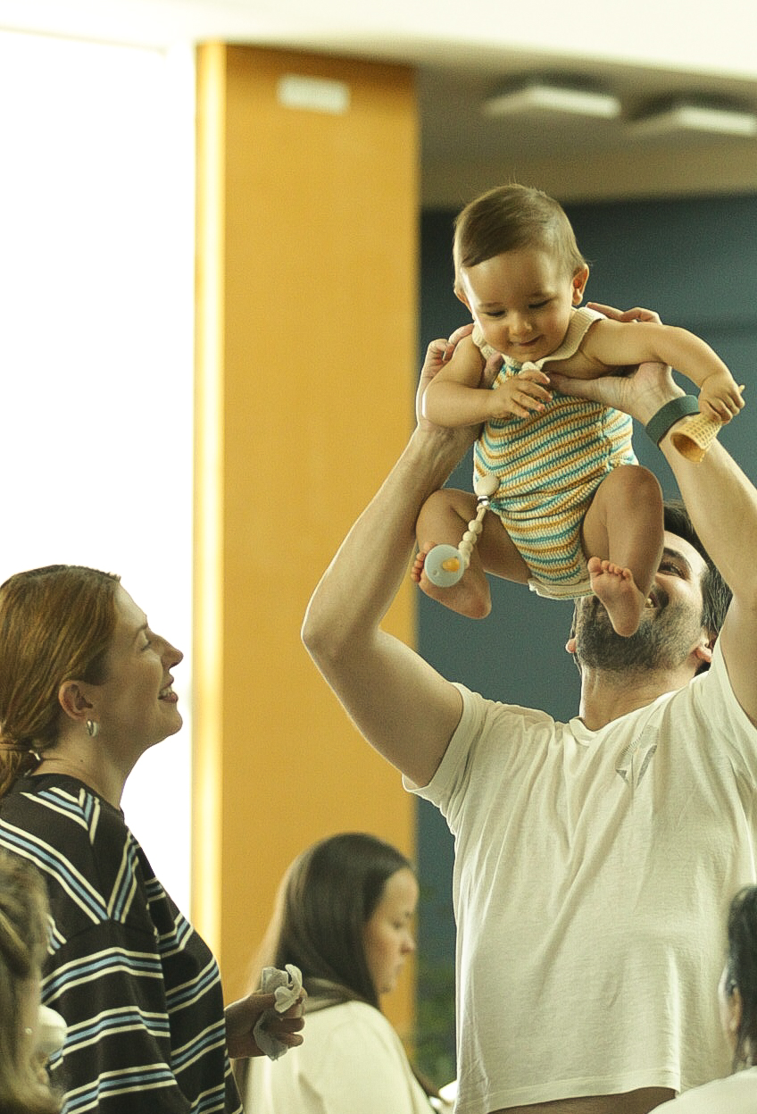 Filho de Dani Calabresa esbanja fofura em aparição em público - Fotos: Edson Douglas AgNews 