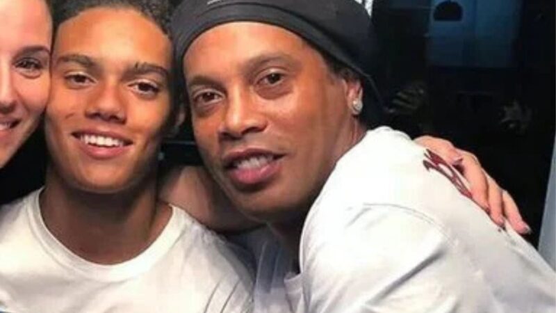 Saiba quem é a mãe do único filho de Ronaldinho Gaúcho