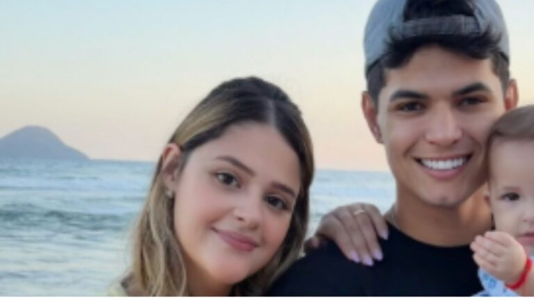 Com 8 meses, neta de Tom Cavalcante rouba a cena em fotos com os pais