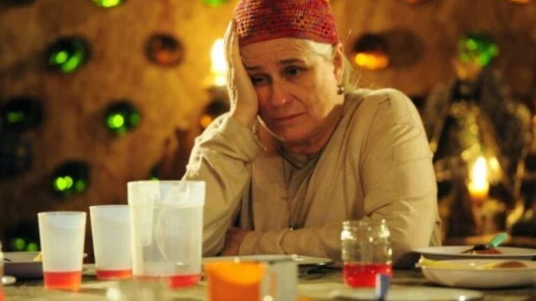 Aos 72 anos, Vera Holtz é o nome de peso articulado pela Globo para sequência de Avenida Brasil