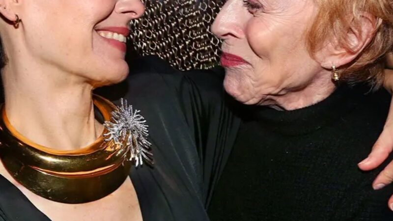 Aos 83 anos, atriz veterana vive relação duradoura com estrela de Hollywood de 51 anos