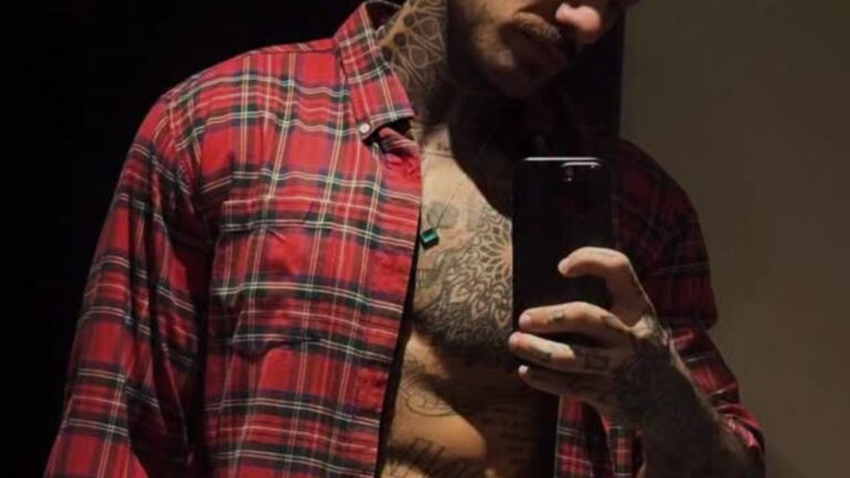 Aos 35 anos, cantor sertanejo teve nude vazado, término relâmpago e ‘fama de gay’