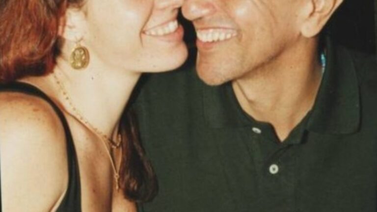 Casada com cantor 26 anos mais velho, empresária de 57 anos constrói império familiar