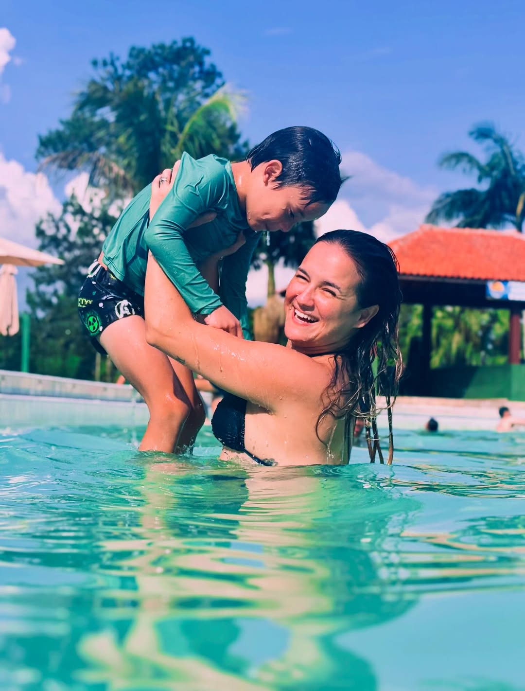 Thávyne Ferrari com o filho - Foto: Instagram