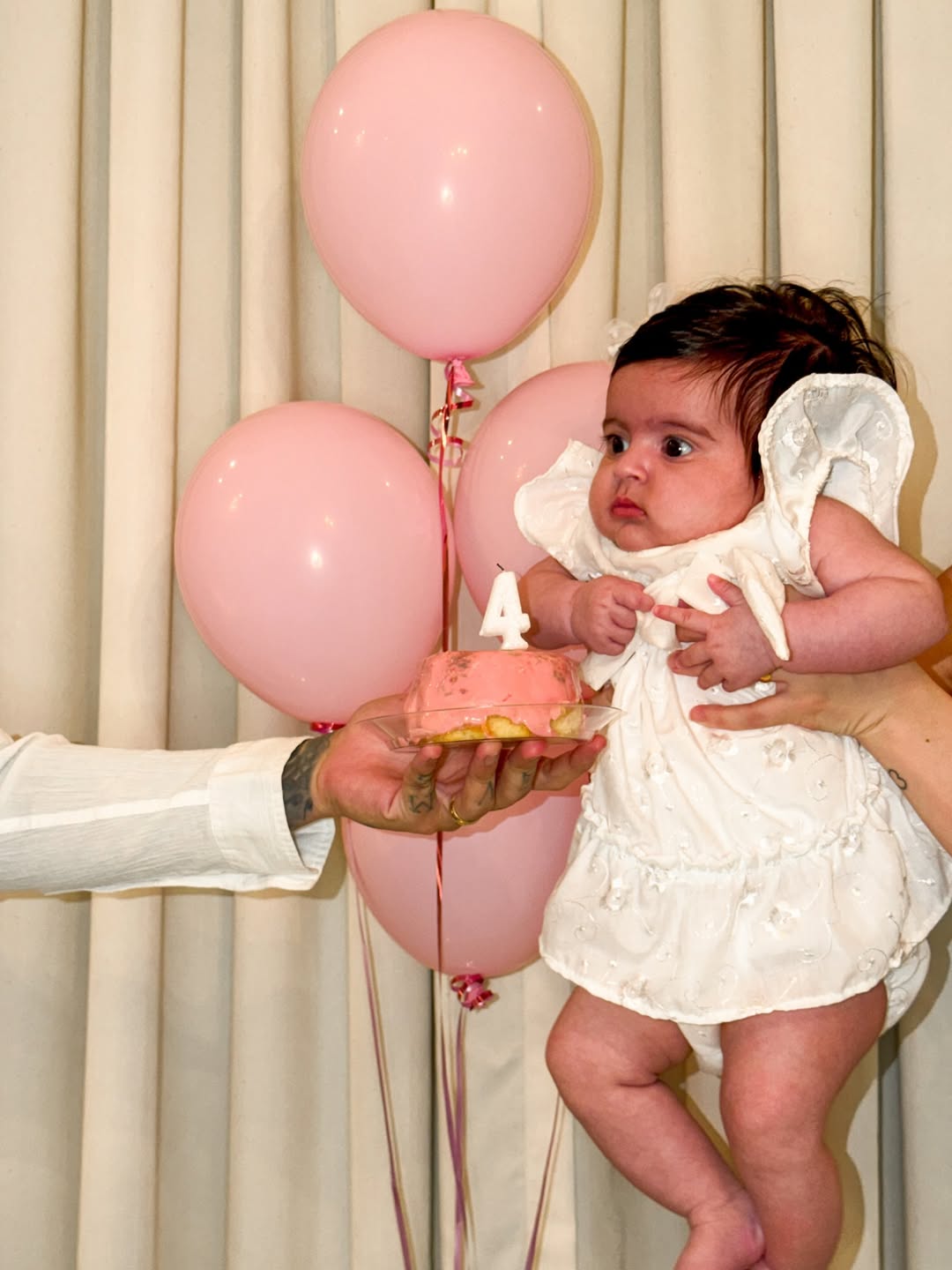 MC Guimê e Fernanda Stroschein celebram 4 meses da filha - Foto: Reprodução / Instagram @mcguime