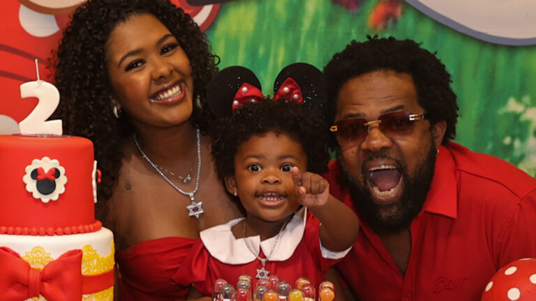 Filha caçula de Xande de Pilares chega aos 2 anos com festa luxuosa