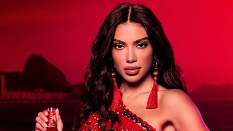 Anitta surpreende fãs e transforma expectativa pelo show de Shakira em realidade: ‘Choka Choka’