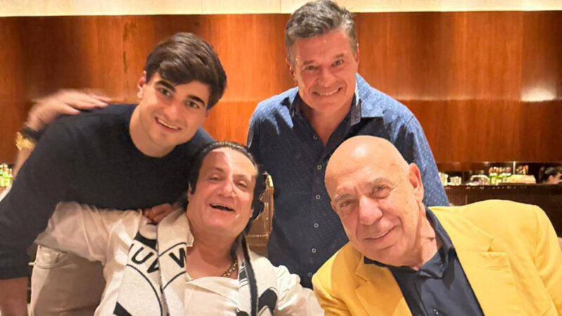 Caio Collet comemora seu aniversário em jantar com amigos