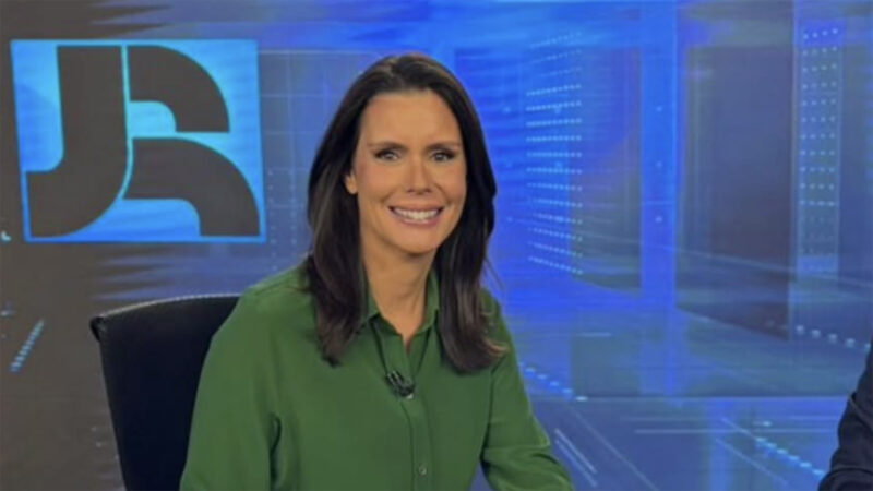 Camila Busnello - Foto: Reprodução / Record