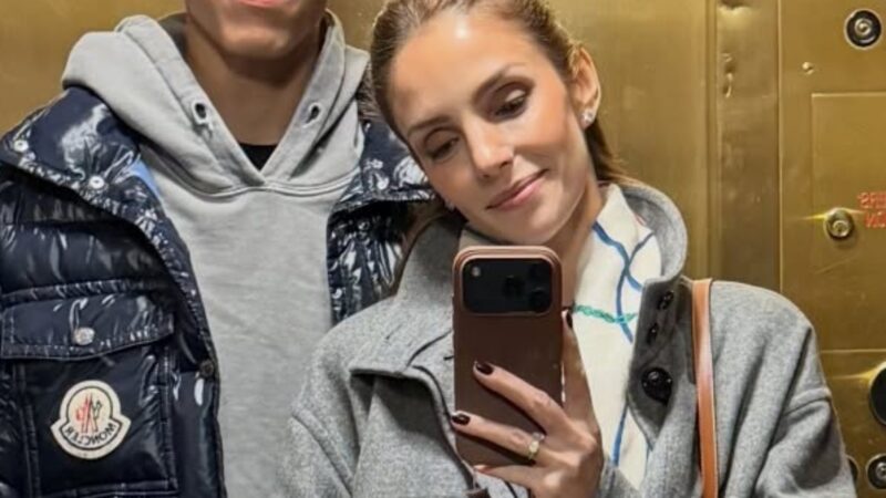 Filho de Carol Celico chama atenção em fotos de viagem com a mãe: ‘Não cabe mais no colo’