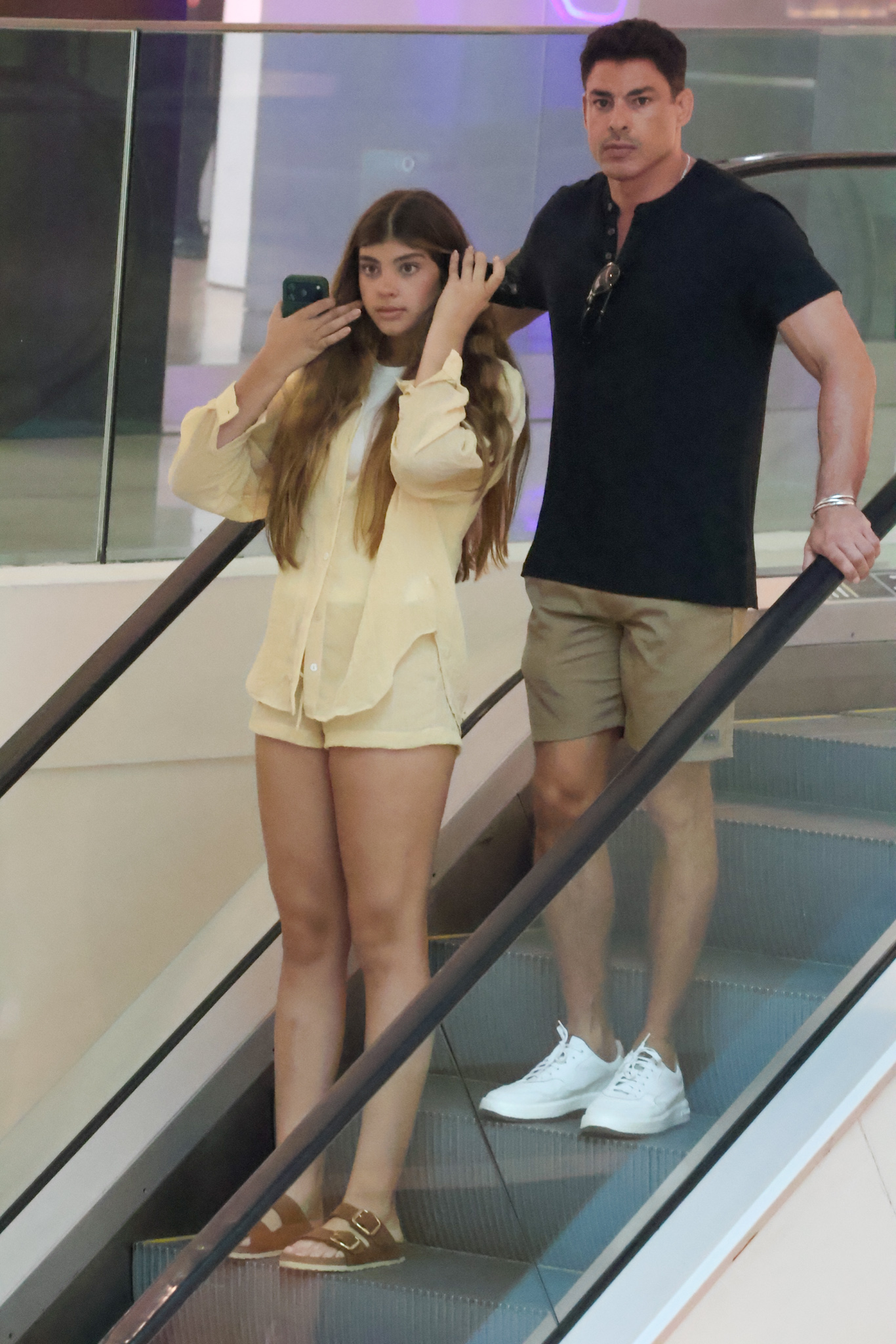 Cauã Reymond com a filha- Fotos Dan Delmiro / agnews
