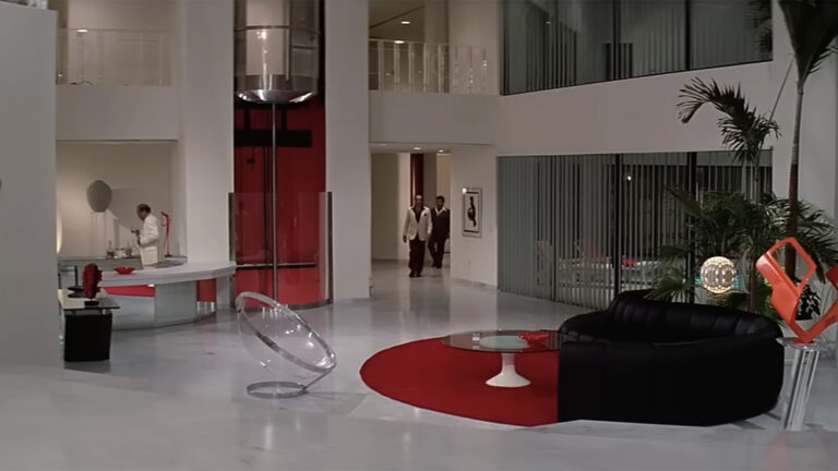 Mansão de ‘Scarface’ está à venda por R$ 1,1 bilhão e especialista explica o motivo do valor tão alto