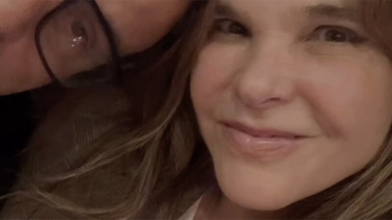 Aos 62 anos, Cristiana Oliveira exibe fotos inéditas com o marido: ‘O homem da minha vida’