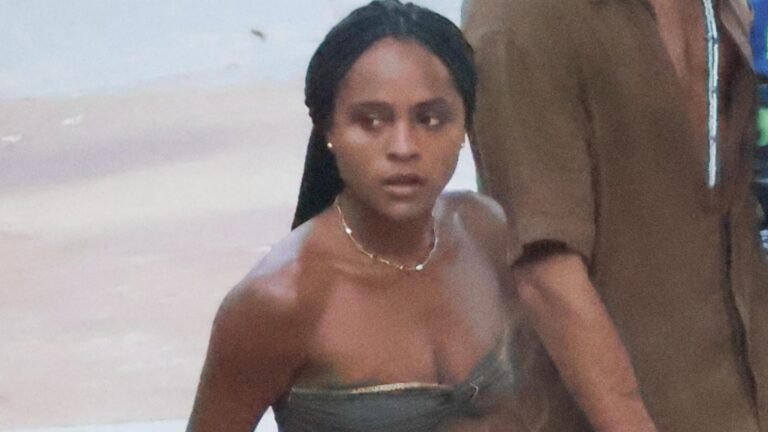 Duda Santos aproveita dia de praia ao lado de Tiago Iorc no Rio