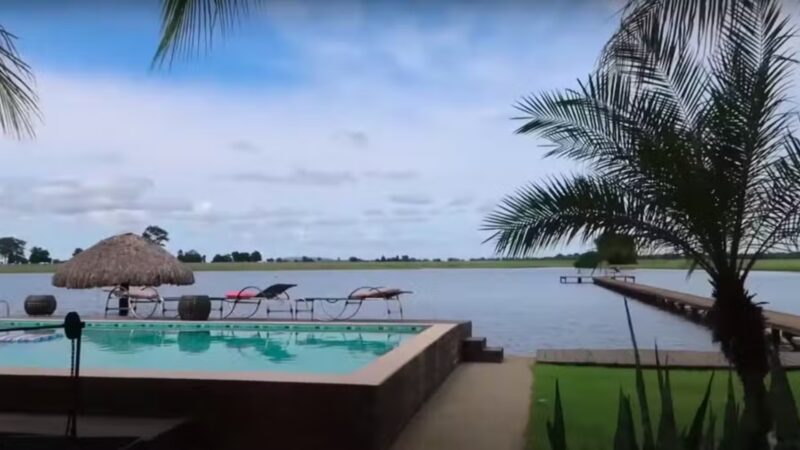 Aos 62 anos, cantor é dono de fazenda avaliada em R$ 60 milhões com 1.000 hectares em Goiás
