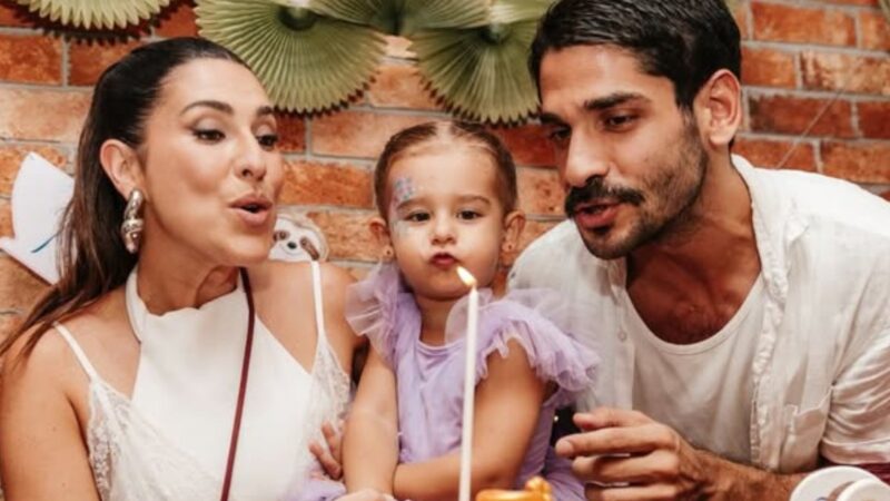 Fernanda Paes Leme celebra 2 anos da filha com festa temática e bolos que impressionam
