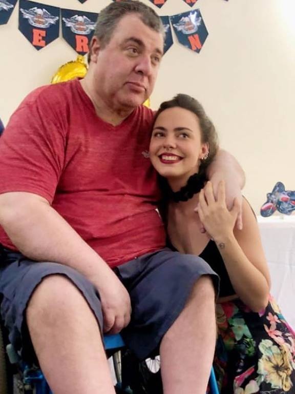 Gerson Brenner com a filha mais velha, Ana Luísa Haas - Foto: Reprodução / Facebook