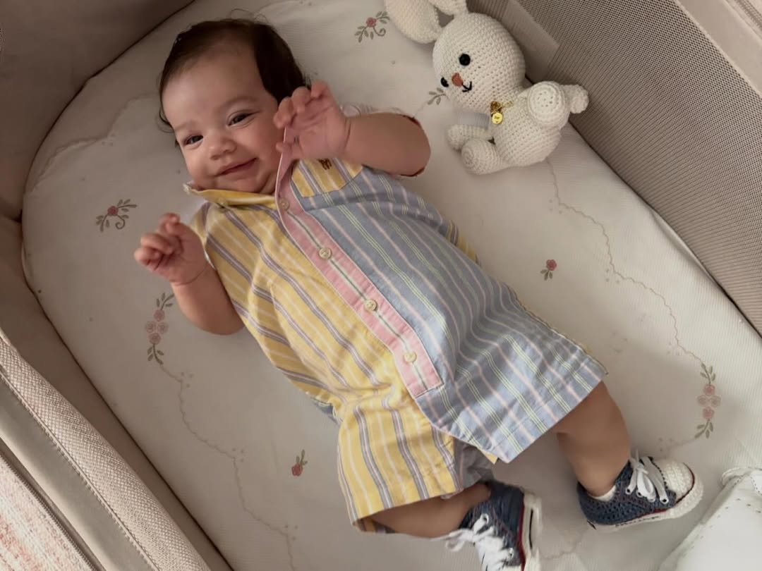 Filha de Rafa Kalimann encanta em novas fotos