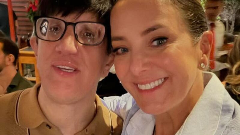 Irmão de Ticiane Pinheiro celebra aniversário de 46 anos com bolo criativo e fora do comum
