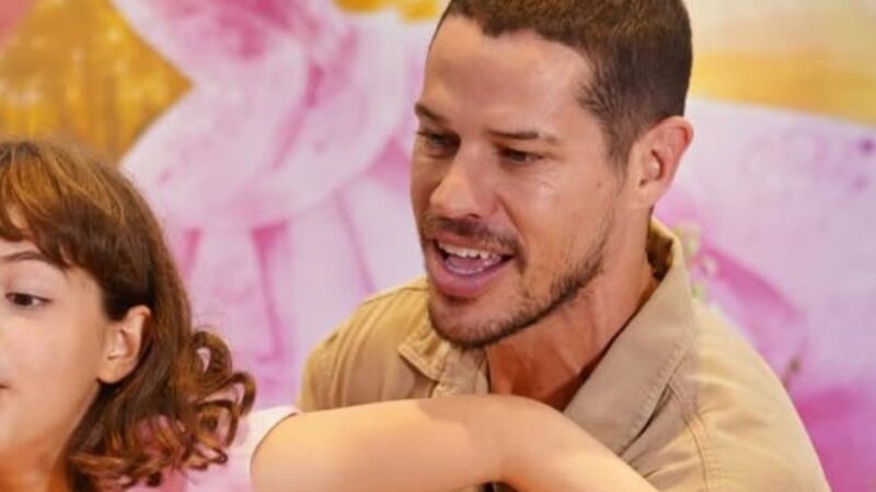 Filha de José Loreto celebra aniversário de 8 anos com novo festão ao lado do pai