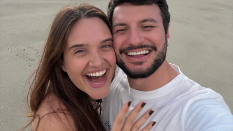 Aos 33 anos, Juliana Paiva anuncia noivado com empresário: ‘Minha certeza’