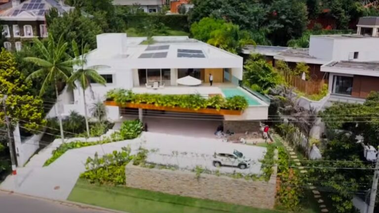 Influenciadora comprou mansão de R$ 14 milhões com 1.100 m², elevador privativo e área de lazer