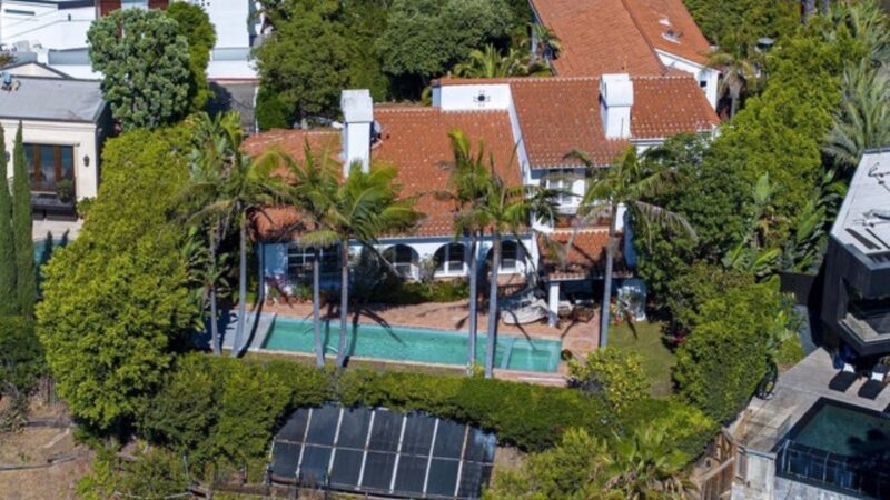 Atriz ícone da atuação é dona de mansão de R$ 23,7 milhões com 465 m²