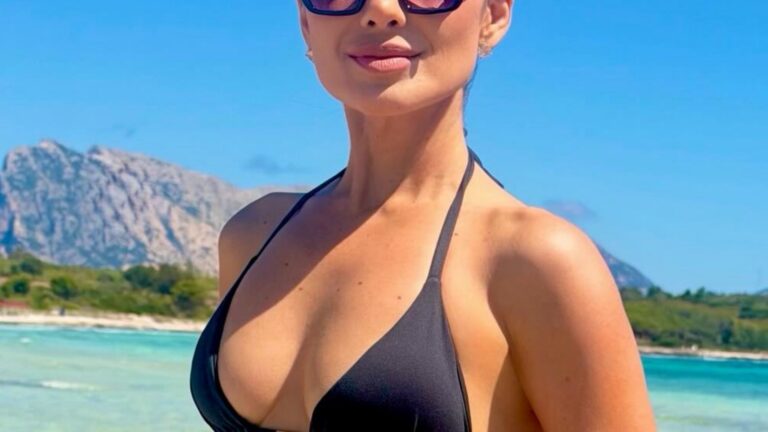 Aos 41 anos, famosa cantora impressiona com fotos na Itália: ‘Perfeita’