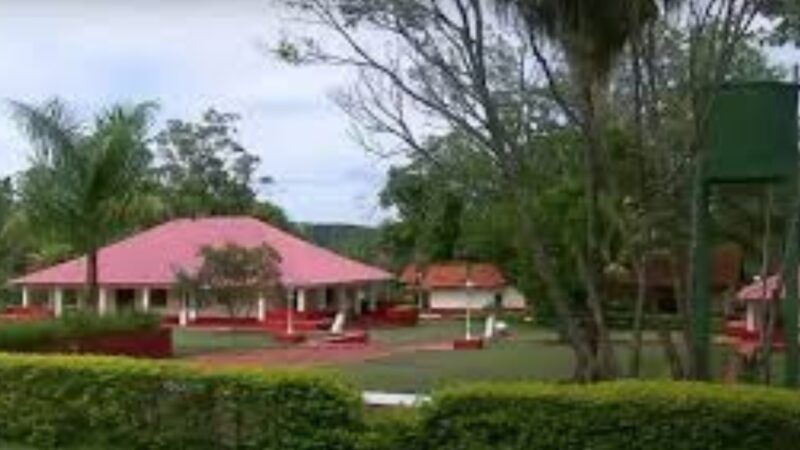 Bilionário, apresentador brasileiro mantém fazenda avaliada em R$ 80 milhões com lago e capela