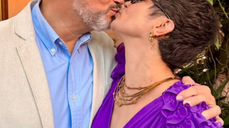 Aos 57 anos, apresentadora da Globo surge em fotos românticas com o marido: ‘Casal querido’