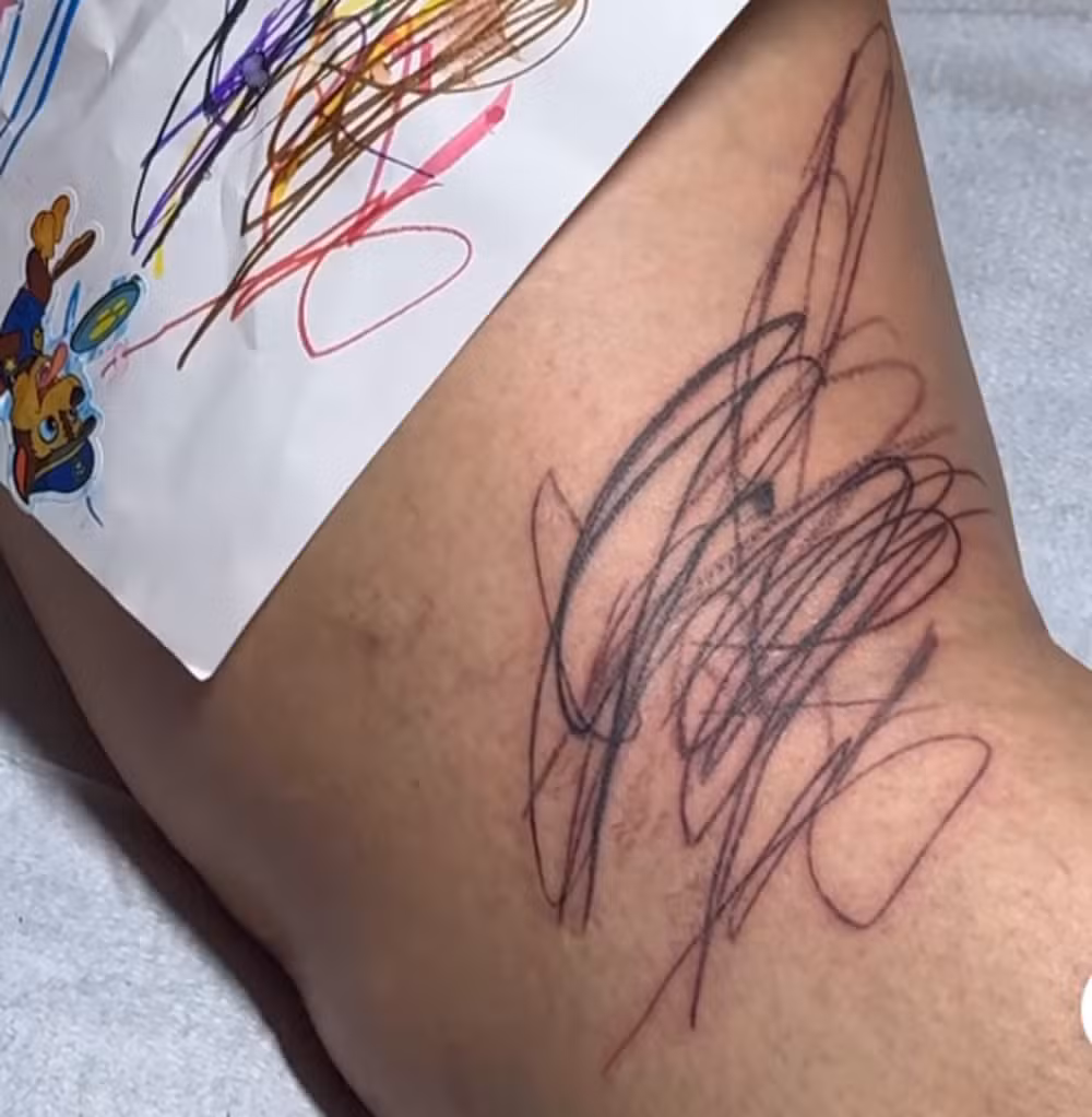 Tatuagem de Rihanna - Foto: Reprodução/Instagram